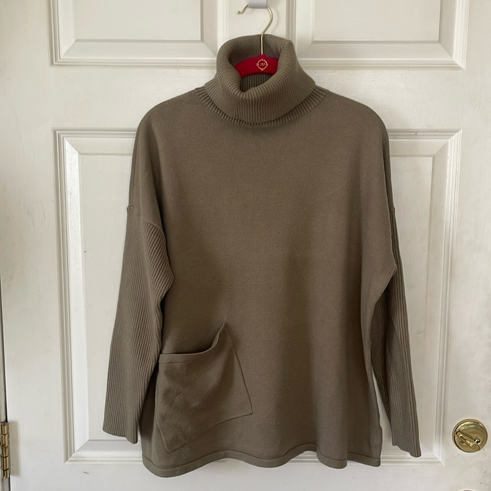 Marla Wynne sweater set